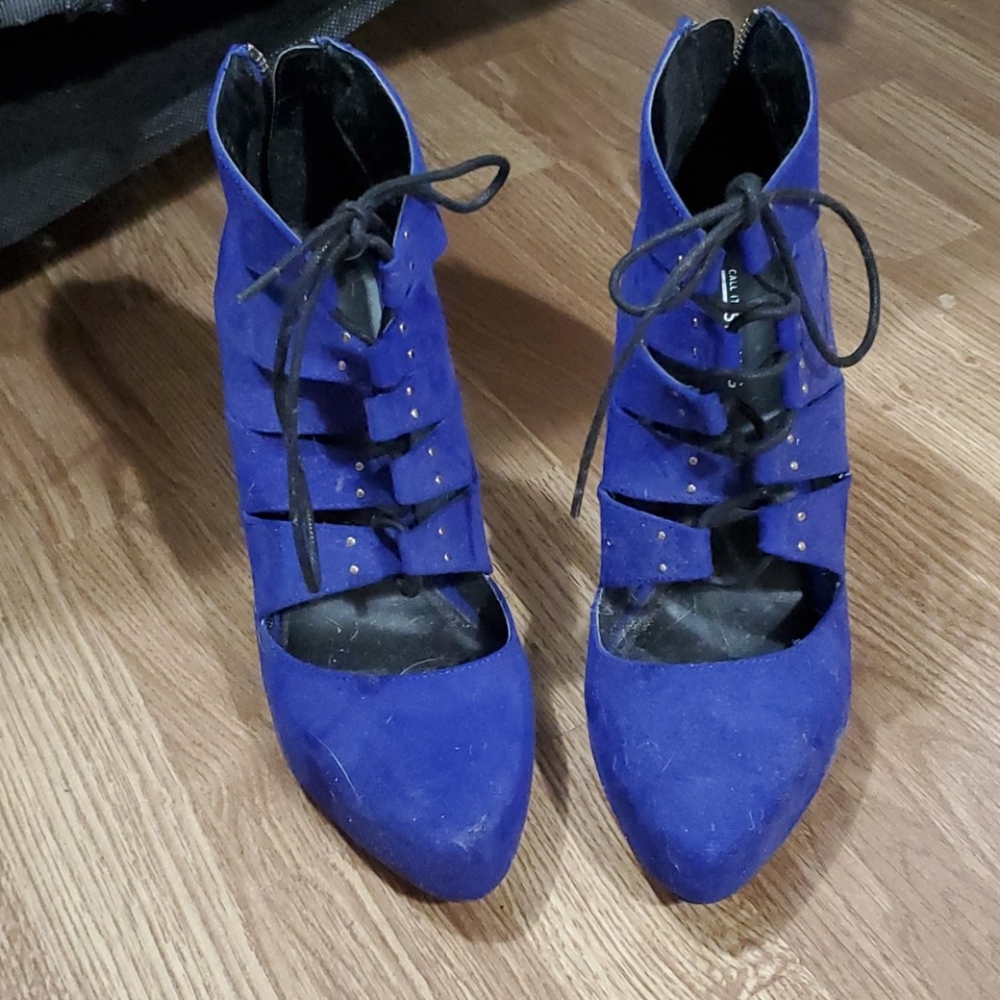 Pair of shoes